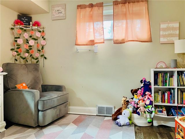 1044 Delaware Ave, Bethel Park, PA 15102