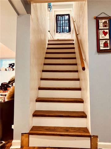 1044 Delaware Ave, Bethel Park, PA 15102