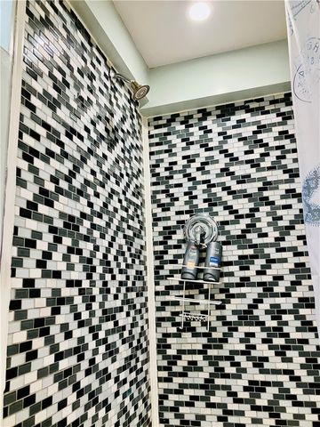 1044 Delaware Ave, Bethel Park, PA 15102