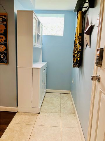 1044 Delaware Ave, Bethel Park, PA 15102