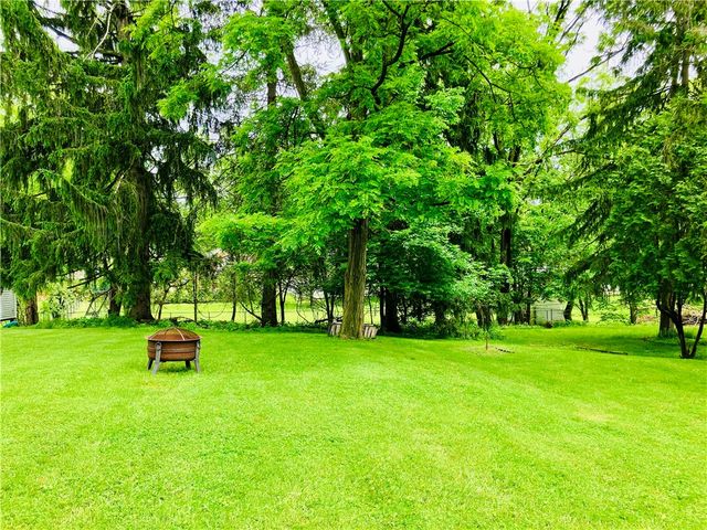 1044 Delaware Ave, Bethel Park, PA 15102