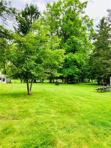 1044 Delaware Ave, Bethel Park, PA 15102