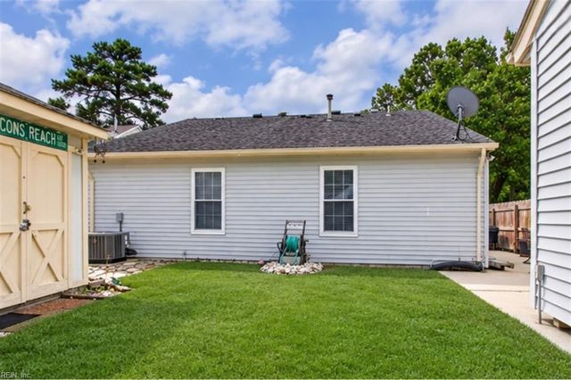 1368 Beacons Reach DR, Virginia Beach, VA 23454