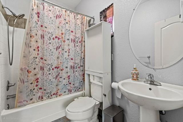 1877 Stabler Park Dr, Yuba City, CA 95993