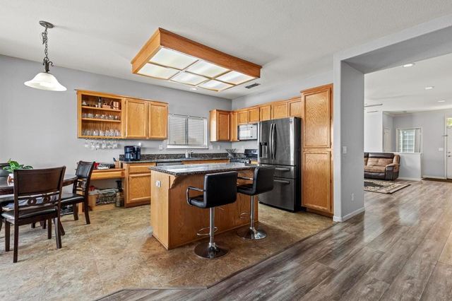 1877 Stabler Park Dr, Yuba City, CA 95993