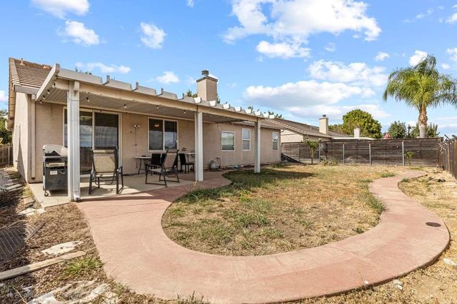 1877 Stabler Park Dr, Yuba City, CA 95993