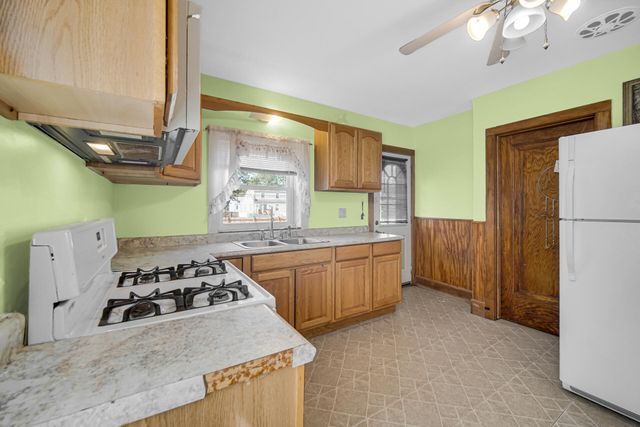 7416 Alexander Avenue, Hammond, IN 46323