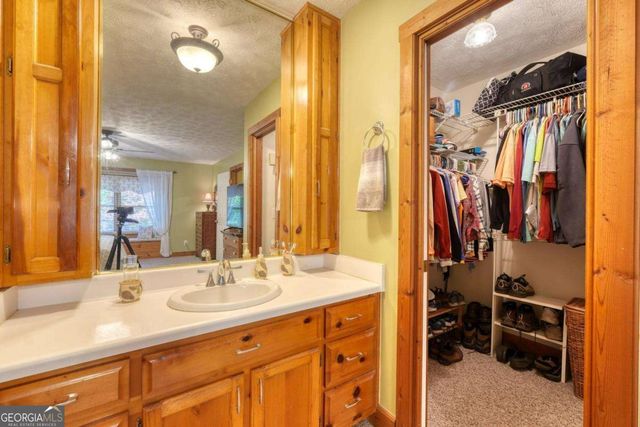 436 Long View Drive, Hiawassee, GA 30546