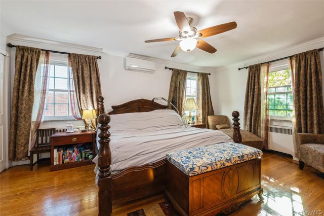 82-27 Utopia Parkway, Jamaica Estates, NY 11432