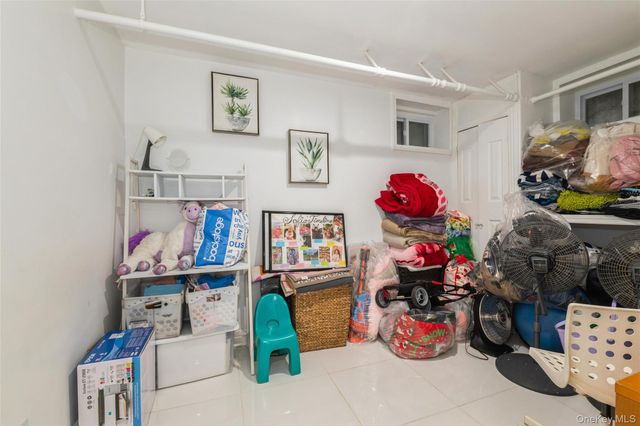 82-27 Utopia Parkway, Jamaica Estates, NY 11432