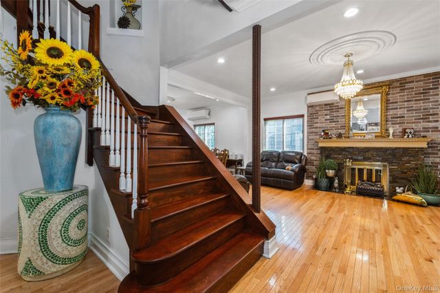 82-27 Utopia Parkway, Jamaica Estates, NY 11432