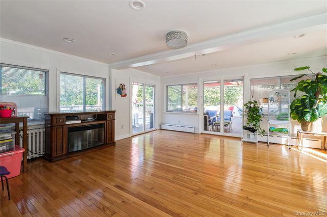82-27 Utopia Parkway, Jamaica Estates, NY 11432