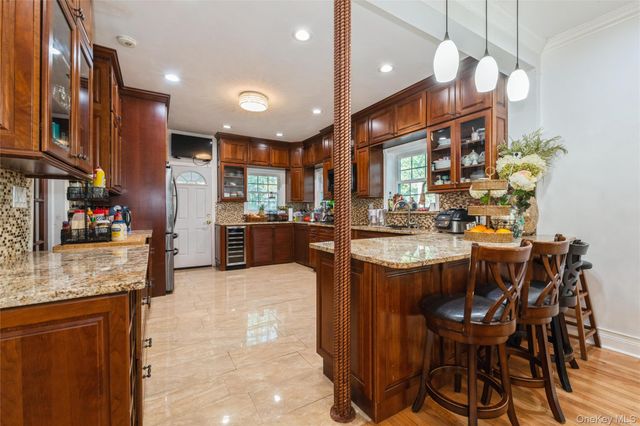82-27 Utopia Parkway, Jamaica Estates, NY 11432