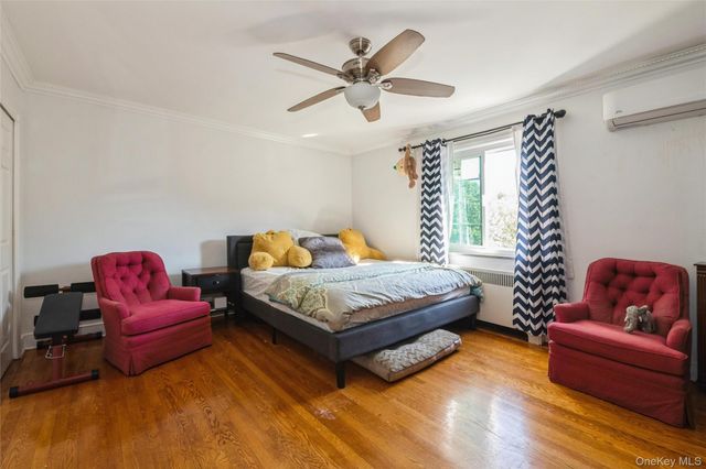 82-27 Utopia Parkway, Jamaica Estates, NY 11432