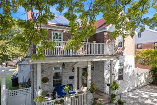 82-27 Utopia Parkway, Jamaica Estates, NY 11432