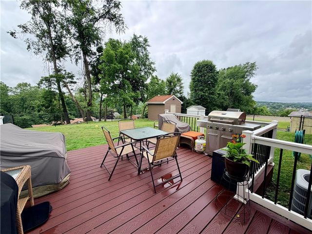 62 Observatory St, Manor, PA 15665