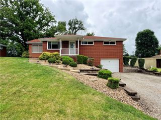 62 Observatory St, Manor, PA 15665