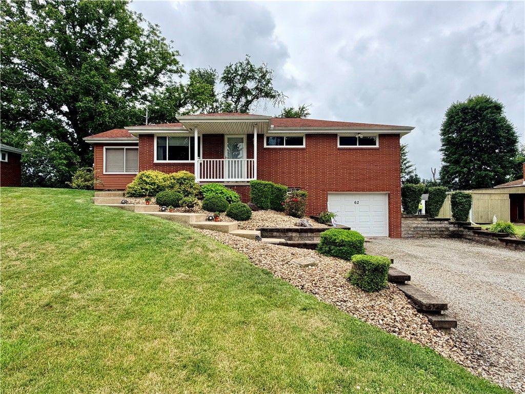 62 Observatory St, Manor, PA 15665
