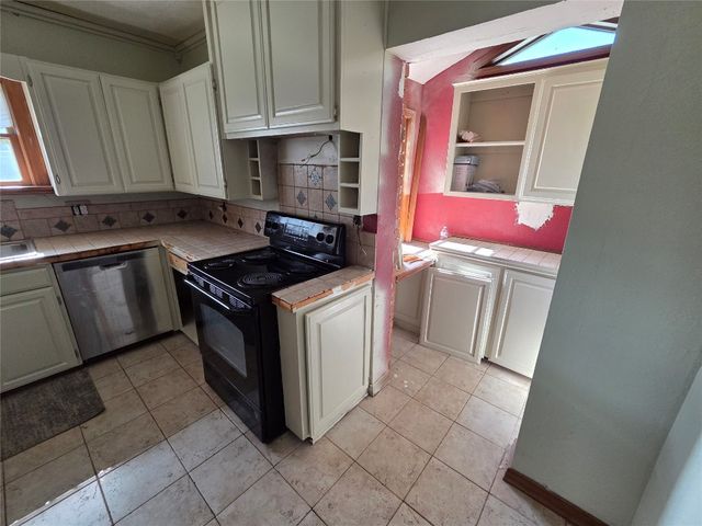 1103 S Hadden Avenue, El Reno, OK 73036