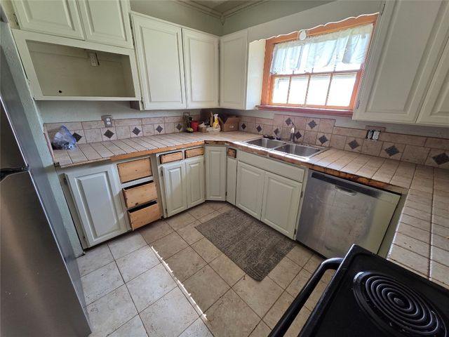 1103 S Hadden Avenue, El Reno, OK 73036