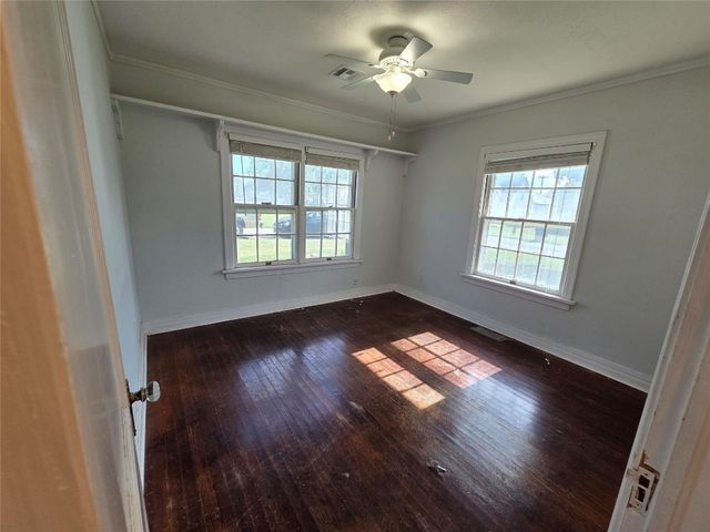 1103 S Hadden Avenue, El Reno, OK 73036