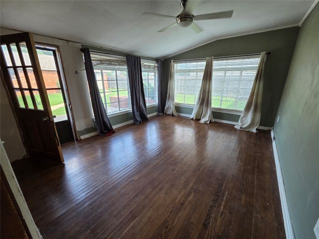 1103 S Hadden Avenue, El Reno, OK 73036