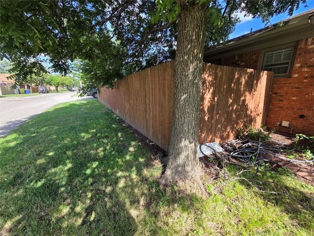 1103 S Hadden Avenue, El Reno, OK 73036