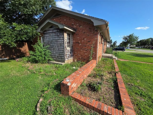 1103 S Hadden Avenue, El Reno, OK 73036