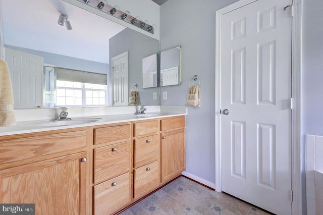 180 SPENCER TER SE, Leesburg, VA 20175