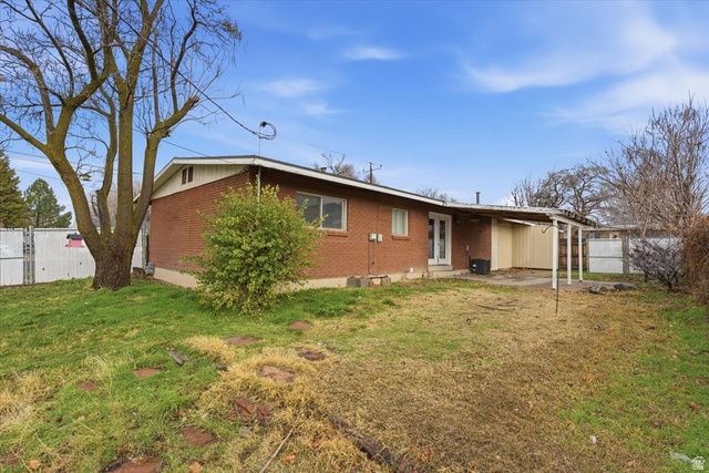 191 W 2300 N, Sunset, UT 84015