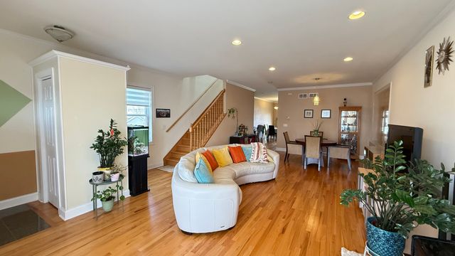 4505 S Drake Avenue, Chicago, IL 60632