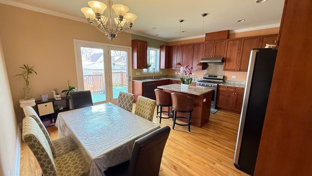 4505 S Drake Avenue, Chicago, IL 60632