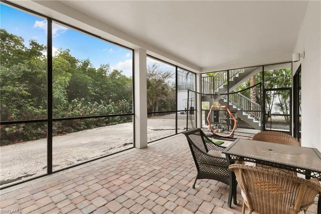 516 Spinnaker DR, Marco Island, FL 34145