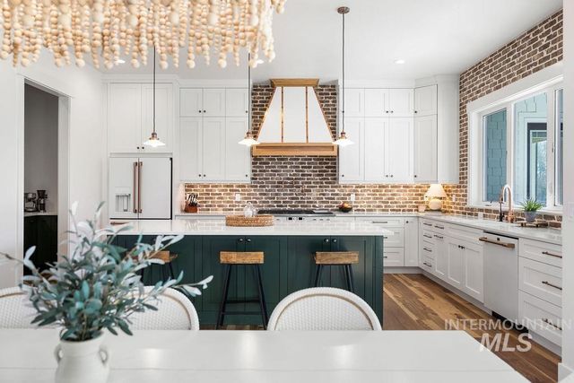 7723 W Hevelius, Eagle, ID 83616