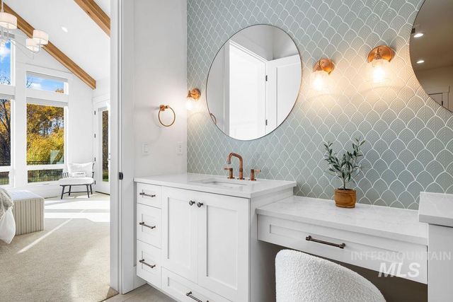 7723 W Hevelius, Eagle, ID 83616