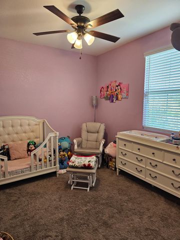 7708 Path Dr, Hughson, CA 95326