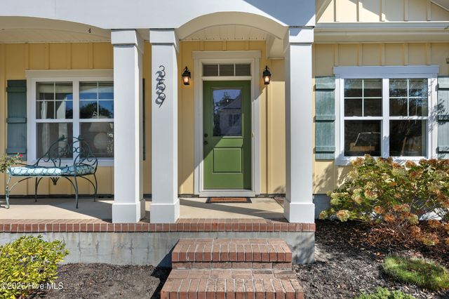 359 Hanover Lakes Drive, Wilmington, NC 28401