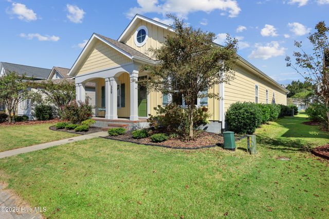 359 Hanover Lakes Drive, Wilmington, NC 28401