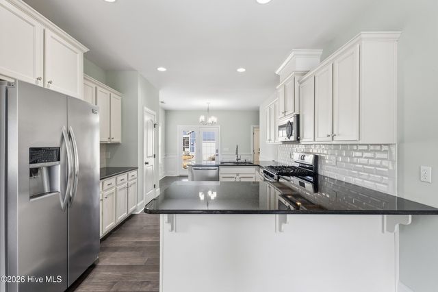 359 Hanover Lakes Drive, Wilmington, NC 28401