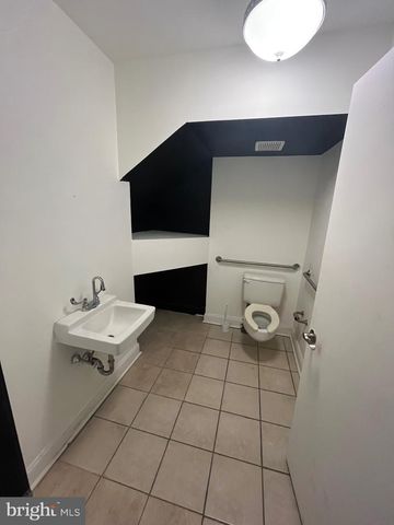 6550 MARKET ST, Upper Darby, PA 19082