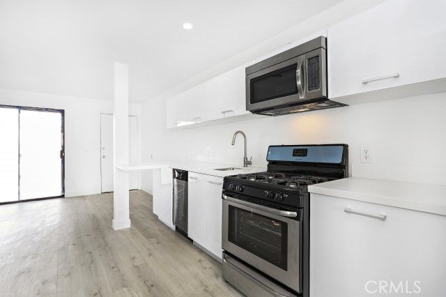 6745 Laurel Canyon 105, North Hollywood, CA 91606