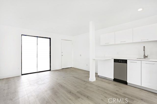 6745 Laurel Canyon 105, North Hollywood, CA 91606