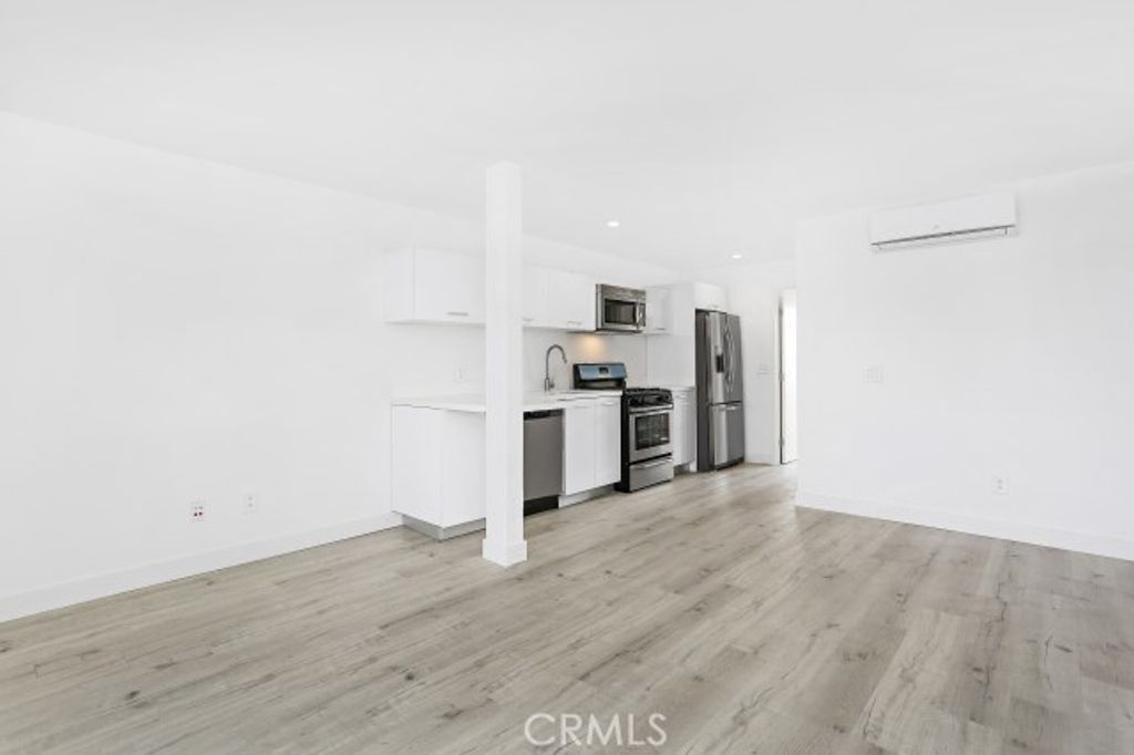 6745 Laurel Canyon 105, North Hollywood, CA 91606