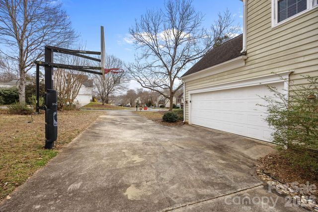 2828 Peverell Lane, Charlotte, NC 28270