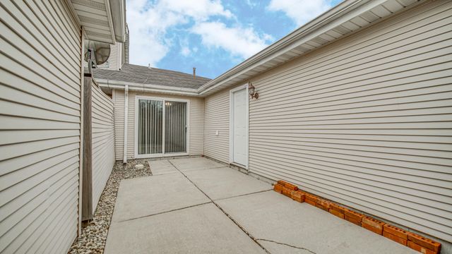 411 W Deerpath Drive W, Schererville, IN 46375