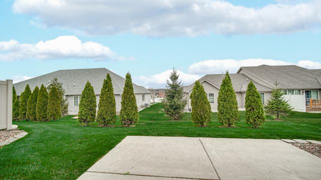 411 W Deerpath Drive W, Schererville, IN 46375