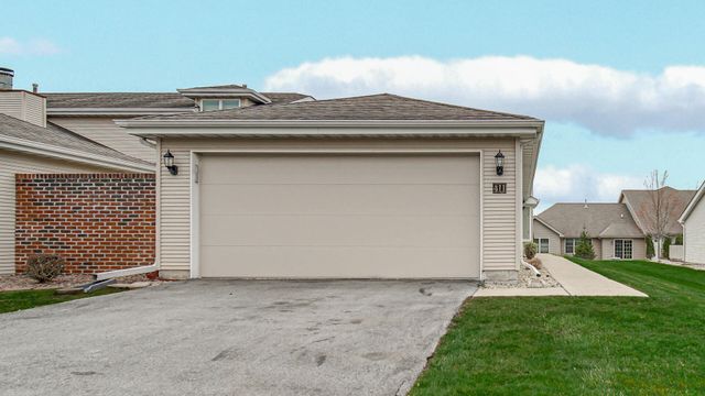 411 W Deerpath Drive W, Schererville, IN 46375