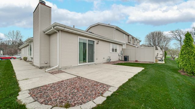 411 W Deerpath Drive W, Schererville, IN 46375