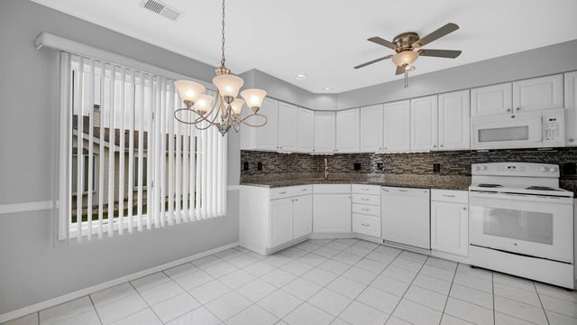 411 W Deerpath Drive W, Schererville, IN 46375