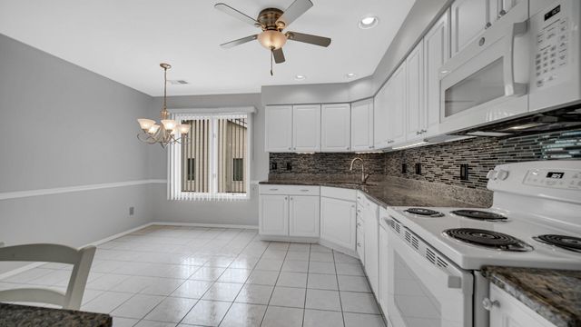 411 W Deerpath Drive W, Schererville, IN 46375